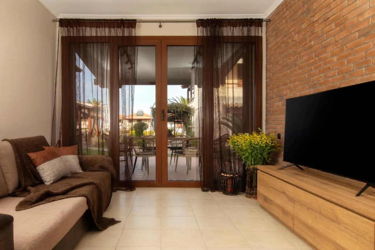 Porto Thea Alexandra Shared Pool Villa, אפיטוס 0*,
