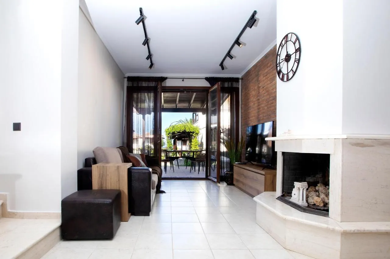 Porto Thea Alexandra Shared Pool Villa, Afytos Holiday home